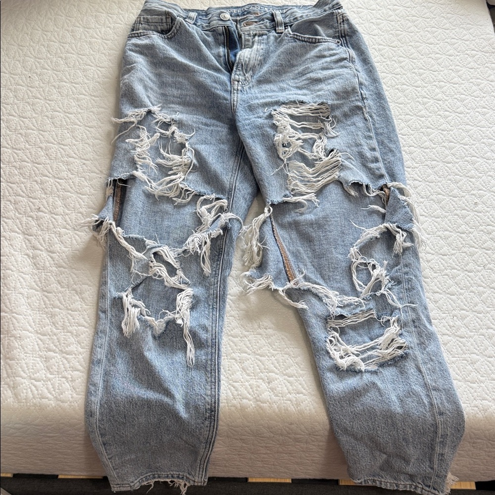 American Eagle Outfitters Light Blue Distressed Jeans